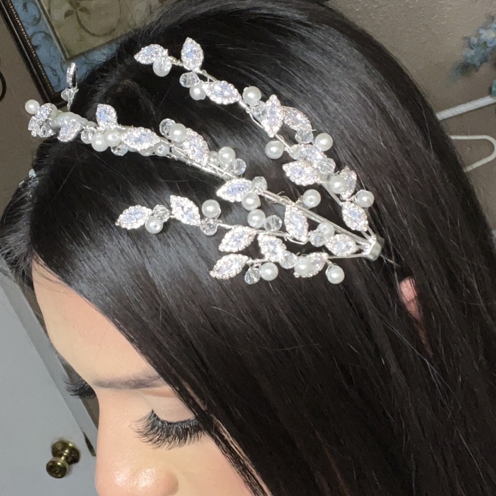 Tiara, headband